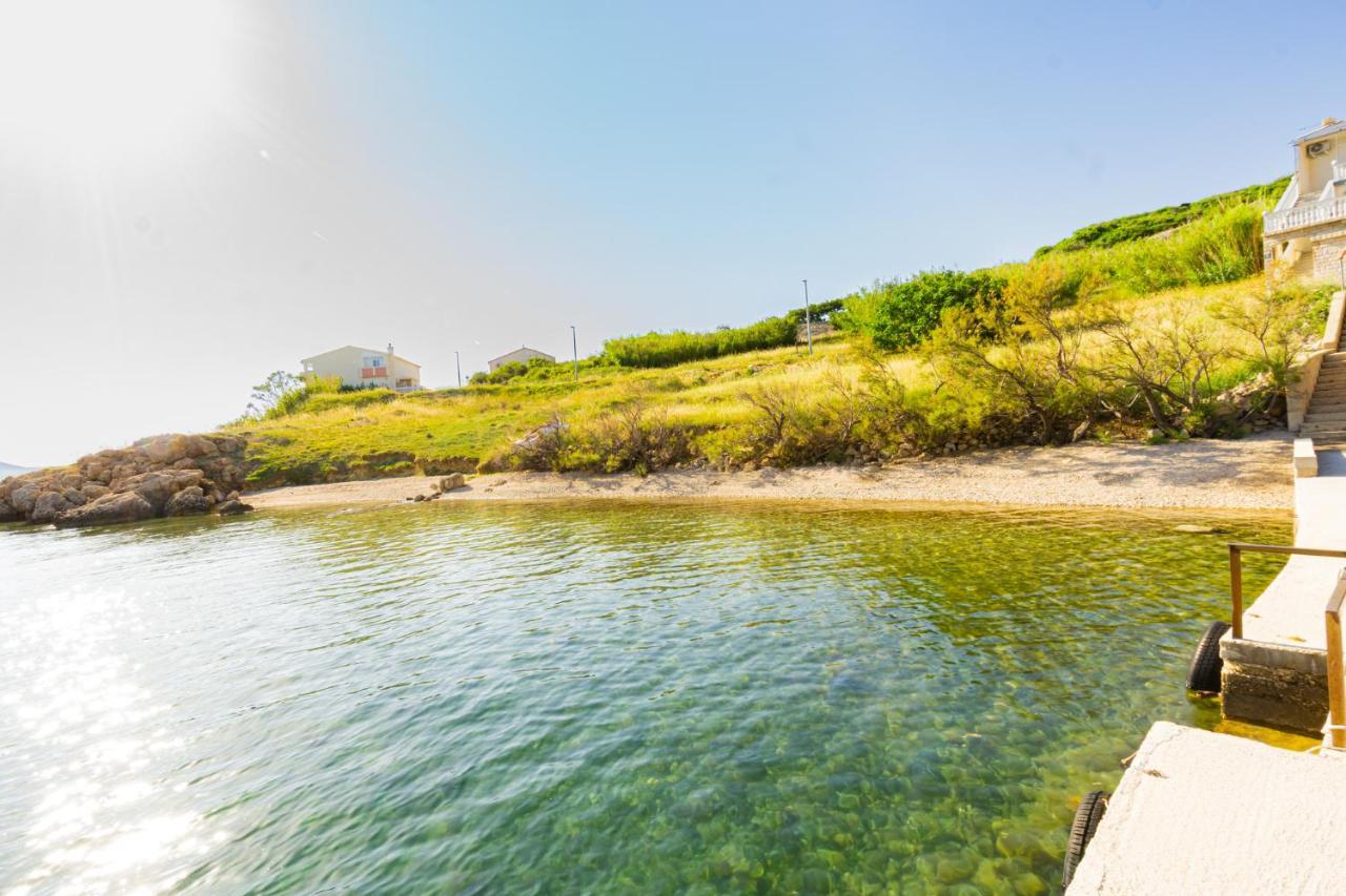 Bepic Quiet Location On A Beautiful Bay Apartamento Metajna Exterior foto